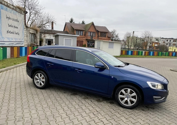 Volvo V60 cena 48900 przebieg: 223000, rok produkcji 2015 z Kutno małe 211